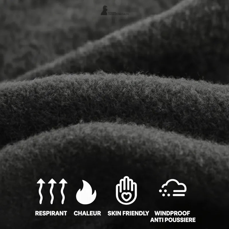 Bonnet cagoule gray en tissu polaire respirant, texture moelleuse illustrant chaleur et confort, avec icônes techniques Espace Cagoules