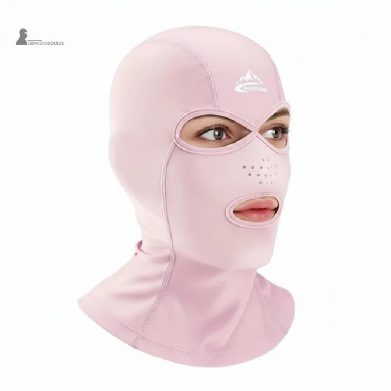 Ljusrosa UPF 50 + anti UV balaclava bärs av en kvinna, andningsbart och elegant solskydd – Espace Cagoules