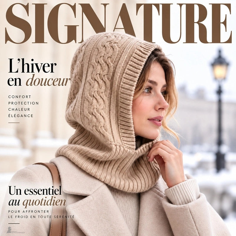 Cagoule capuche laine beige en maille torsadée portée par une femme de profil en hiver – Espace Cagoules