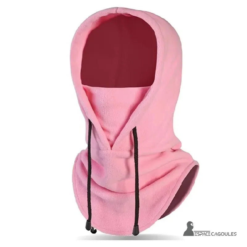 Cagoule Capuche Rose vue de profil avec doublure intérieure bordeaux, cordon noir ajustable et forme enveloppante
