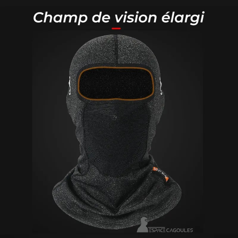Vue de face de la cagoule noire avec large ouverture des yeux et champ de vision élargi - Espace Cagoules