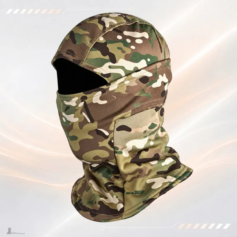Cagoule de Chasse Polaire camouflage CP en polaire, forme intégrale avec ouverture pour les yeux, vue de profil sur fond clair – Espace Cagoules