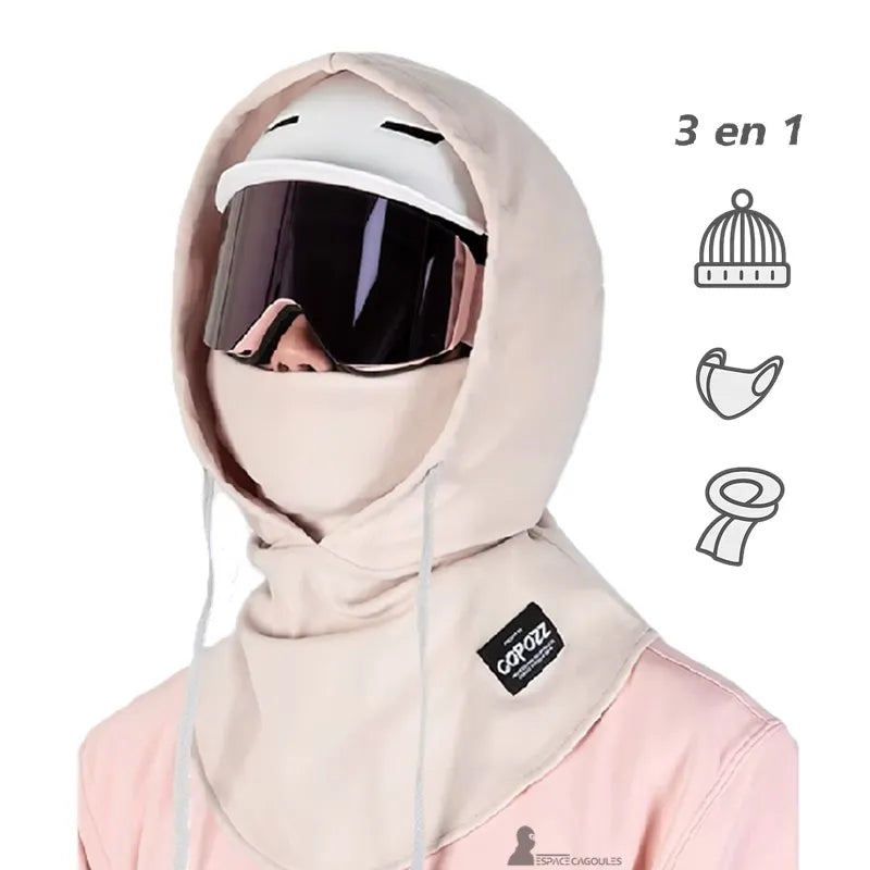 Cagoule de Ski sur Casque beige 3 en 1 avec icÎnes bonnet, masque et tour de cou, portée avec casque et lunettes de ski