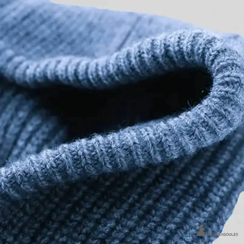 Damen Sturmhaube Trendige Nahaufnahme am umgeschlagenen Kragen aus weichem und gut sitzendem Rippstrick