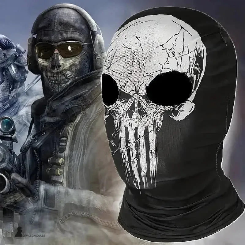 Cagoule Ghost Call of Duty - cagoule tête de mort sur fond d’univers militaire inspiré du jeu vidéo Call of Duty, ambiance réaliste