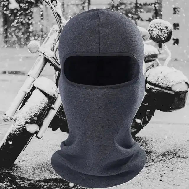 Cagoule moto hiver homme, idéale pour les trajets par temps froid et neigeux, offrant une protection intégrale contre le vent et les intempéries.