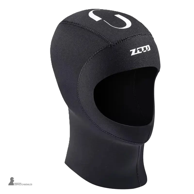 Cagoule néoprÚne thermique 5 mm noire, vue de profil droit. Conception ergonomique avec ouverture ajustée pour le visage et coutures renforcées pour un confort optimal en plongée sous-marine.