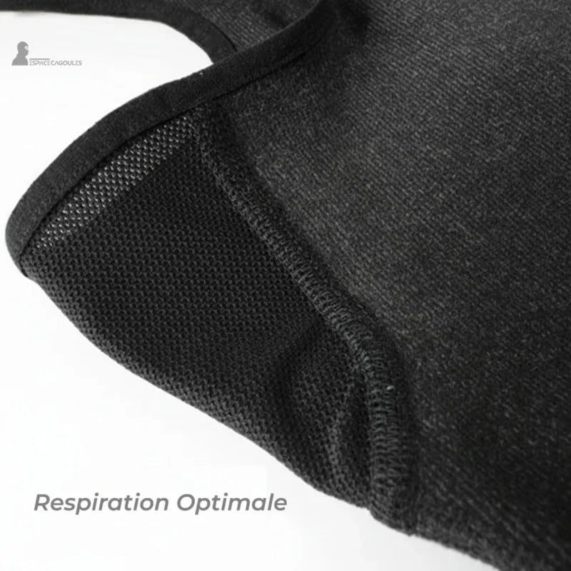 Cagoule plastron détail maille respirante pour respiration optimale