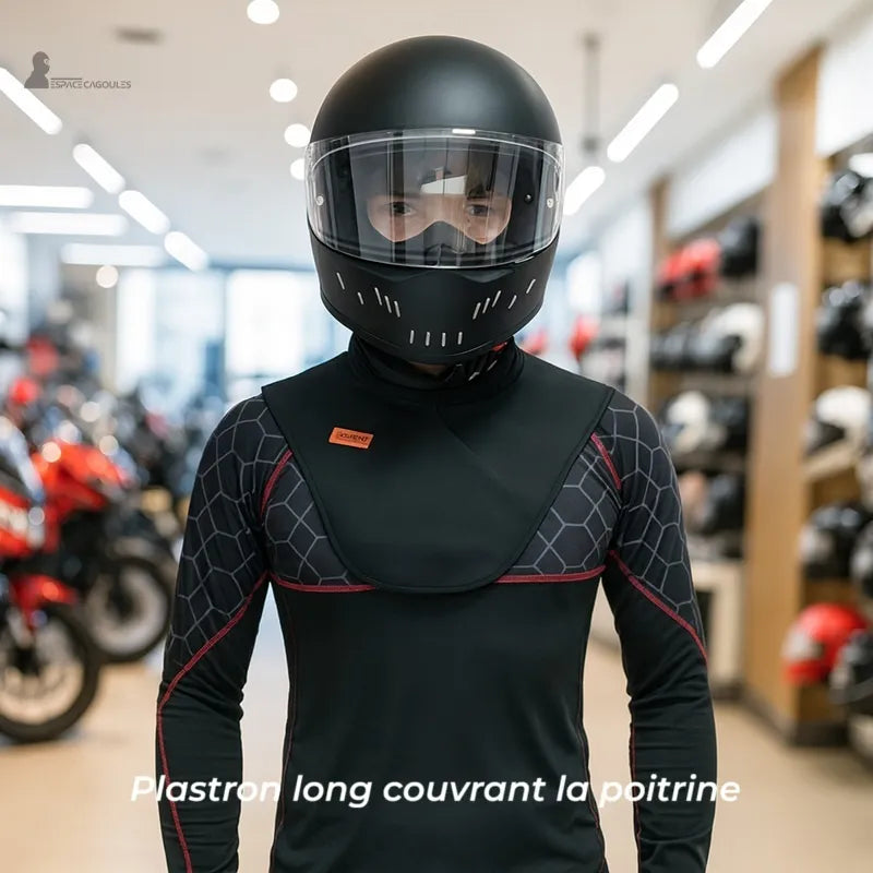 Cagoule plastron longue avec plastron couvrant poitrine motard en magasin