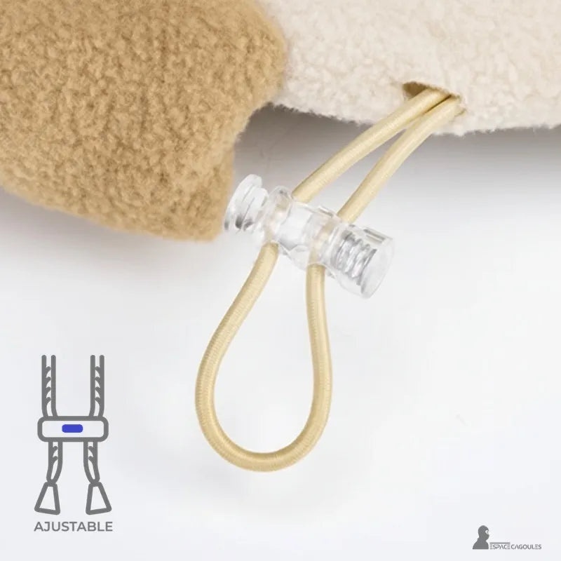 Cagoule polaire enfant 3 à 10 ans - focus sur cordon ajustable beige avec stoppeur transparent, gros plan technique - Espace Cagoules