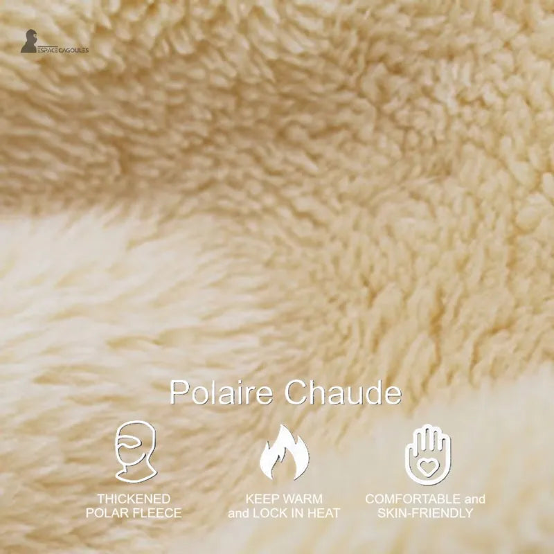 Cagoule Sherpa gros plan sur la texture polaire chaude double face, douce et isolante contre le froid â Espace Cagoules