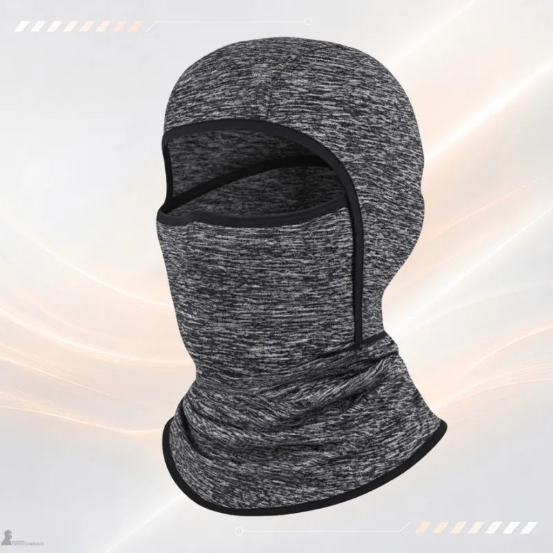 Cagoule ski enfant sous casque KidAlpin coloris gris foncé chiné vue de face sur mannequin - Espace Cagoules