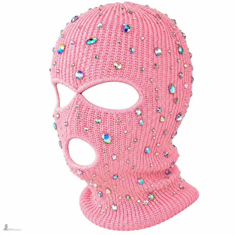 Cagoule strass rose 3 trous Strassia en maille, couverte de strass irisés, présentée sur fond blanc - Espace Cagoules