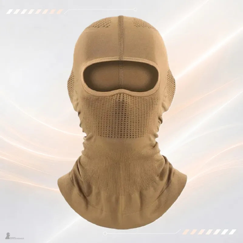 Cagoule tactique coloris tan portée de face, zone buccale et tempes en maille aérée - Espace Cagoules