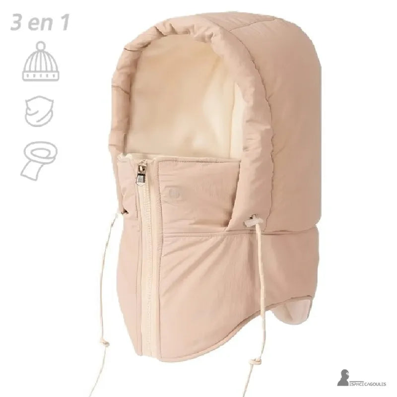 Cagoule waterproof avec fermeture zippée frontale, tissu extérieur imperméable et intérieur polaire, forme couvrante et ajustable, vue détaillée du zip - Espace Cagoules