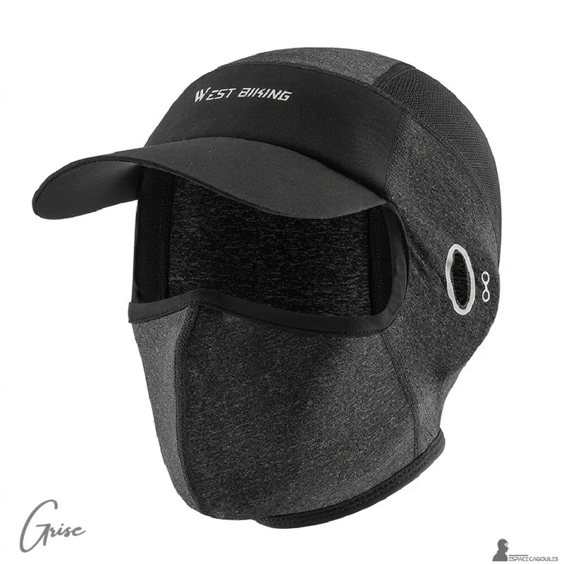 Casquette cagoule été grise avec visière présentée sur mannequin de face, design couvrant avec ouverture latérale pour lunettes – Espace Cagoules