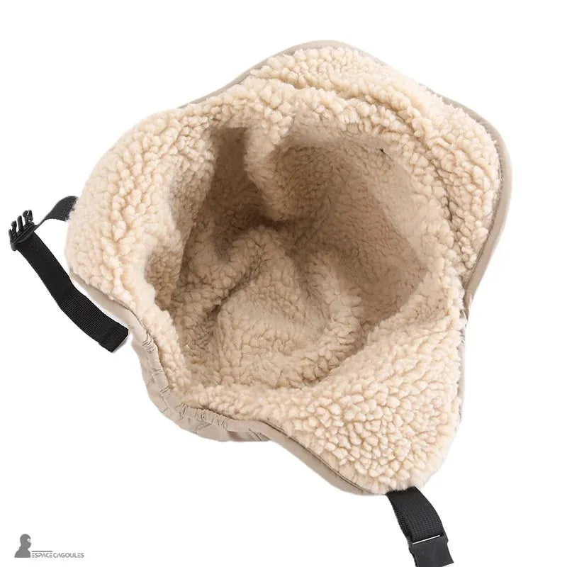 Casquette Chapka matelassée intérieur polaire beige, vue plongeante sur la doublure chaude et moelleuse - Espace Cagoules