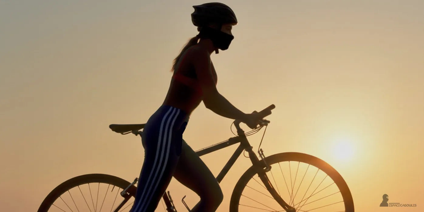 Cagoule vélo femme au coucher du soleil – confort respirant et protection thermique