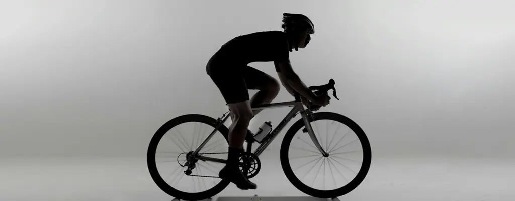 Porter une Cagoule Sous son Casque de Vélo : Les Avantages à ne Pas Ignorer - Espace Cagoules