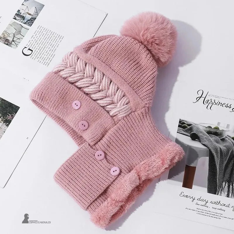 Bonnet cagoule femme rose avec pompon et intérieur polaire, boutons décoratifs et maille tressée, Espace Cagoules