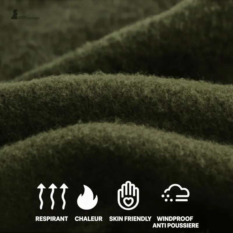 Bonnet cagoule vert en polaire respirante et chaude, zoom sur la texture douce et anti-poussière, Espace Cagoules