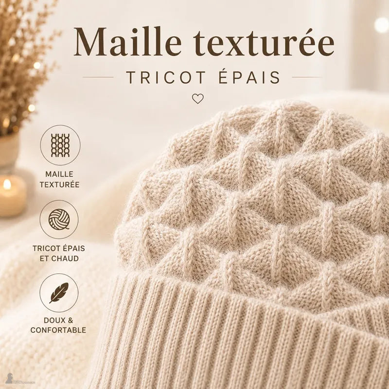Gros plan sur la maille texturée à motif losange du bonnet cagoule Sofia, tricot épais et bord côtelé - Espace Cagoules