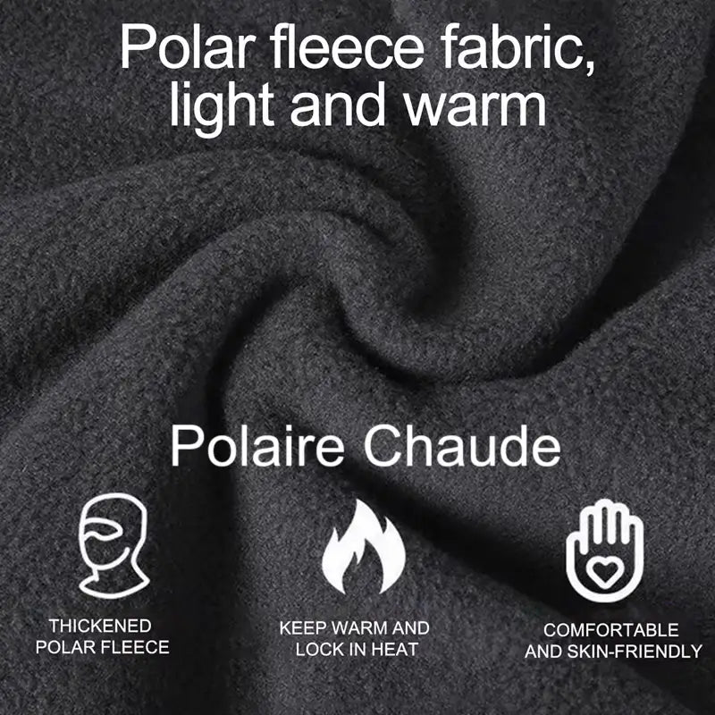 Gros plan sur un bonnet cagoule gris fabriqué en tissu polaire, léger et chaud, avec des propriétés isolantes et respirantes idéales pour l’hiver.