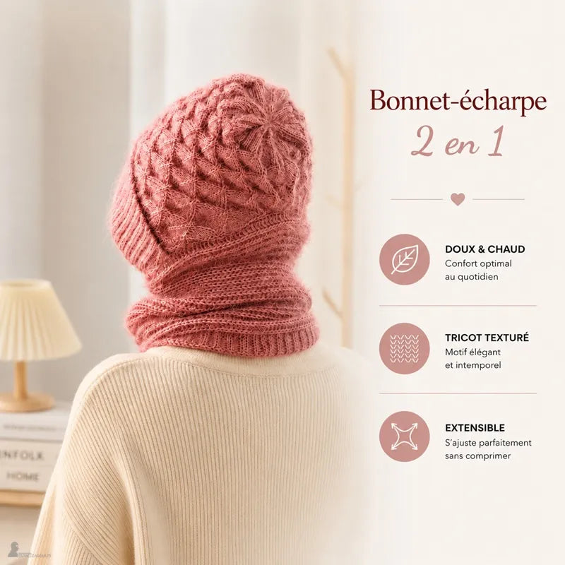 Bonnet cagoule Sofia vieux rose vu de dos, calotte à maille losange et écharpe enroulant la nuque - Espace Cagoules