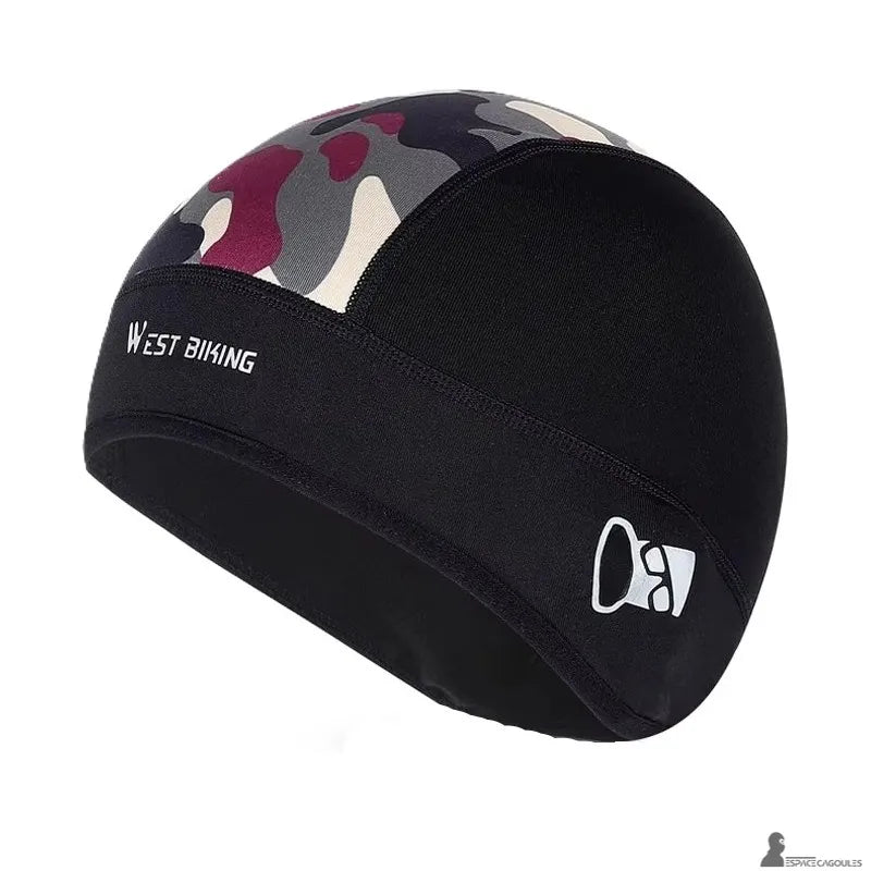 Bonnet sous casque moto noir avec panneau camouflage supérieur et conception ergonomique couvrant les oreilles, vue produit isolée sur fond clair - Espace Cagoules