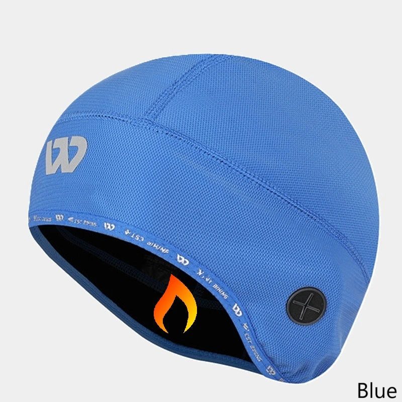 Bonnet sous casque vélo bleu foncé avec intérieur polaire chaud, conçu pour protéger du froid et du vent lors des sorties à vélo.