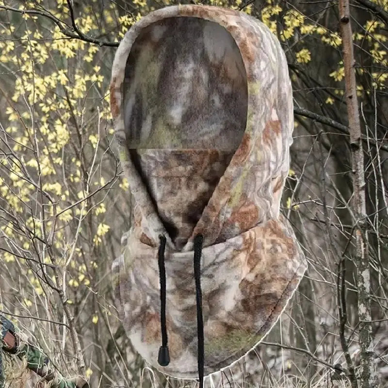 Polartec-Maske Tarnung Jagd im Herbstwald, warmes und diskretes Zubehör für Outdoor-Aktivitäten.