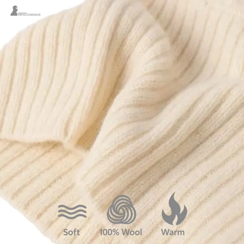 Cagoule Capuche Laine gros plan texture laine beige douce chaude 100 pour cent laine