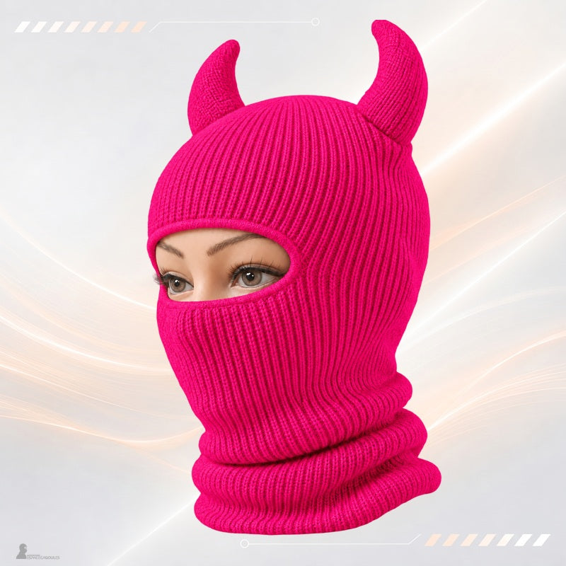 Cagoule diable rose fluo à deux cornes sur un mannequin, coupe intégrale 1 trou - Espace Cagoules