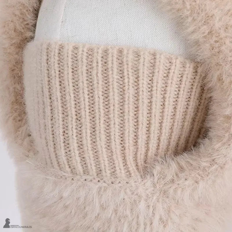 Children's balaclava with a knitted mesh mouth area and soft fleece interior, detailed view of the breathable part - Espace Cagoules.