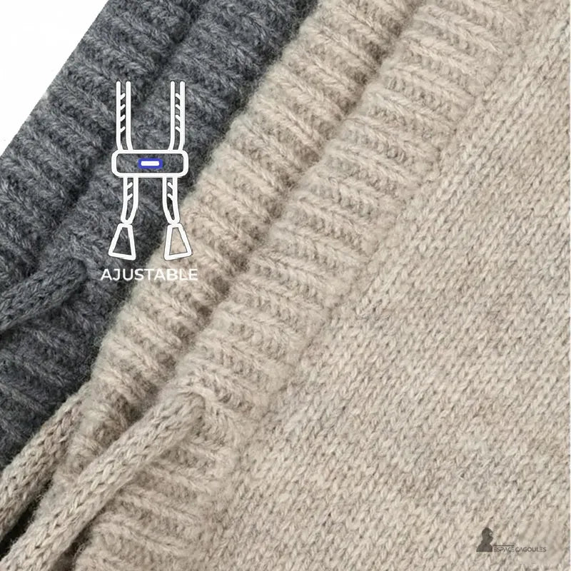 Cagoule laine gros plan texture laine gris et beige avec cordons ajustables visibles en studio - Espace Cagoules