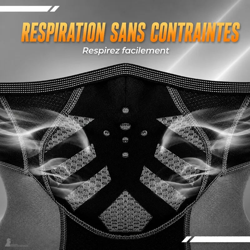 Cagoule motard gros plan sur la zone buccale avec events de respiration et flux d'air illustré pour une ventilation sans contrainte - Espace Cagoules