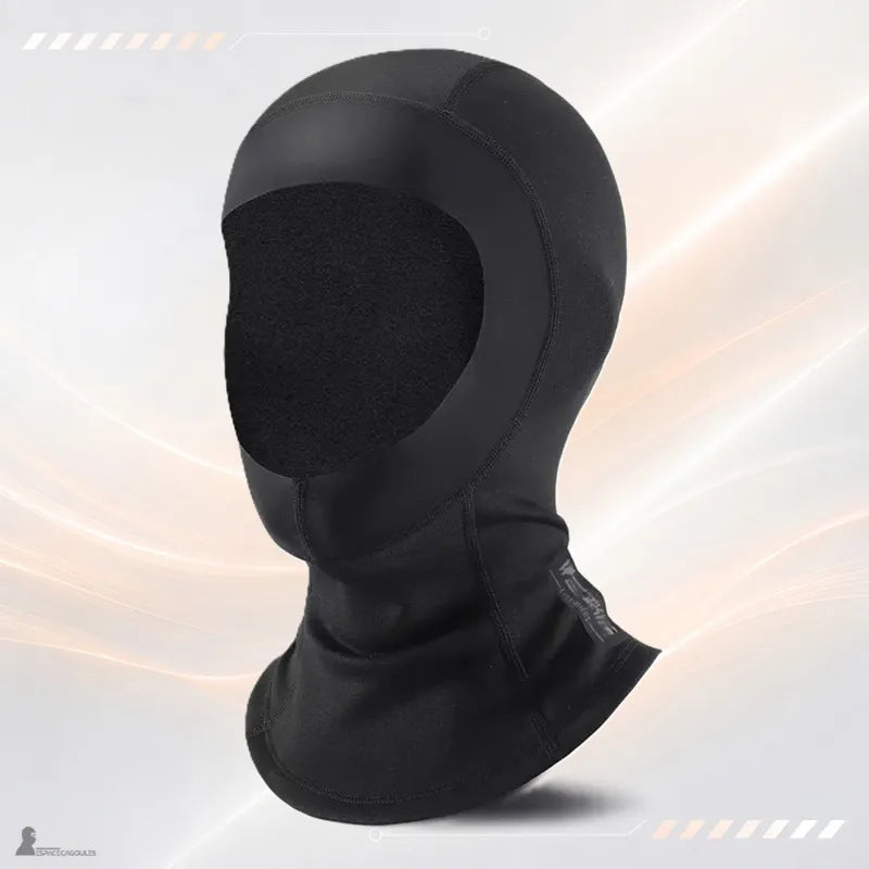 Cagoule moto hiver FreeFace version sans passage lunettes, vue de trois-quarts sur fond clair - Espace Cagoules