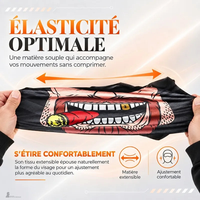 Mains étirant le tissu extensible de la cagoule moto originale imprimée bouche et cigare - Espace Cagoules