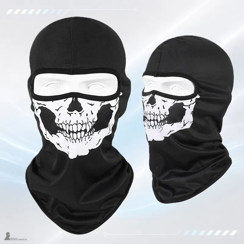 Cagoule moto tête de mort motif crâne blanc style tactique vue de face et de profil sur fond clair - Espace Cagoules