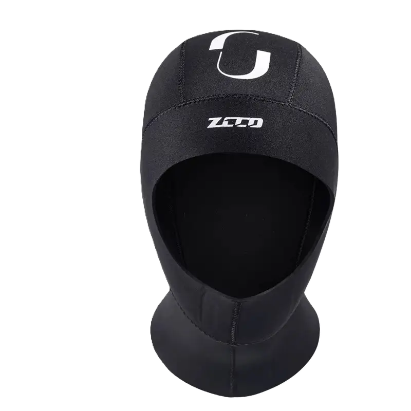 Cagoule néoprène thermique 5 mm noire, vue de face. Design couvrant avec une ouverture faciale large, idéale pour les plongeurs, apnéistes et amateurs de sports nautiques par temps froid.