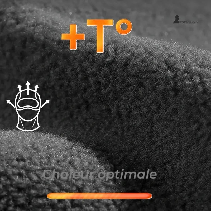 Black balaclava with one hole made of soft and warm fleece, featuring an insulating and breathable inner texture in close-up - Balaclava Space.