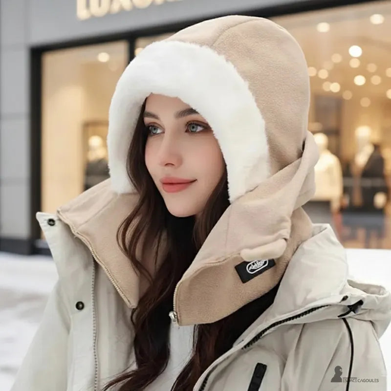 Cagoule femme polaire a zip frontal beige ouverte, montrant l’intérieur blanc doux et la capuche large - Espace Cagoules