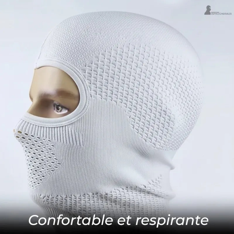 Cagoule ski respirante portée de profil montrant la structure ventilée sur la joue et la couverture intégrale du cou - Espace Cagoules