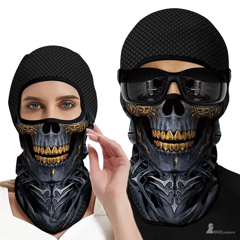 Cagoule squelette à motif crâne aux dents dorées, vue de face sur femme et de profil sur homme - Espace Cagoules
