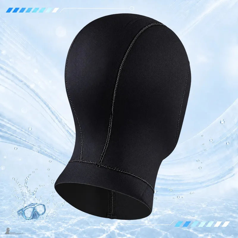 Cagoule surf 1mm néoprène vue de trois-quarts dos, coutures plates et coupe souple - Espace Cagoules