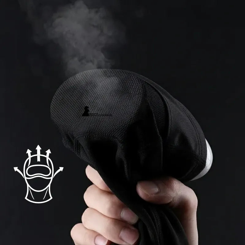 Cagoule vélo hiver à plastron avec zone respirante en maille textile, forme intégrale ajustée, vue de profil mettant en évidence la respiration optimisée au niveau de la bouche - Espace Cagoules