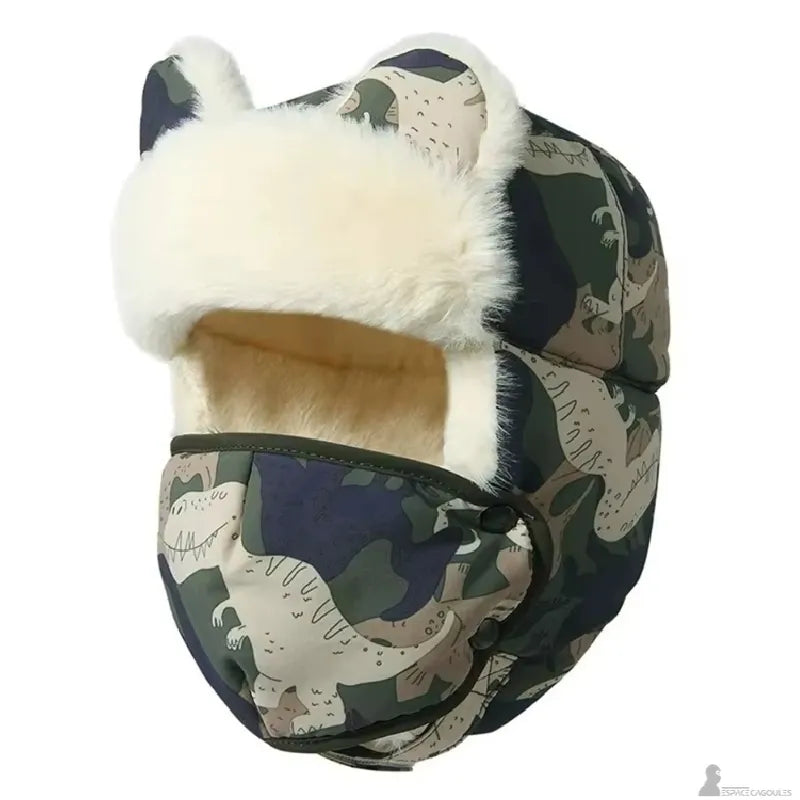 Vue de profil de la chapka enfant garçon avec masque motif camouflage vert et intérieur polaire - Espace Cagoules