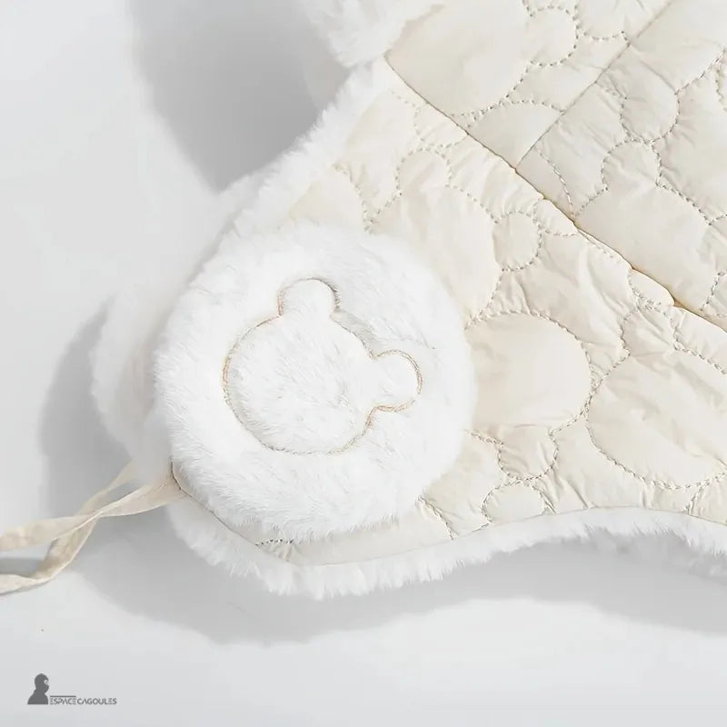 Chapka Fille détail des rabats d’oreilles en fausse fourrure et broderie tête d’ours – Espace Cagoules