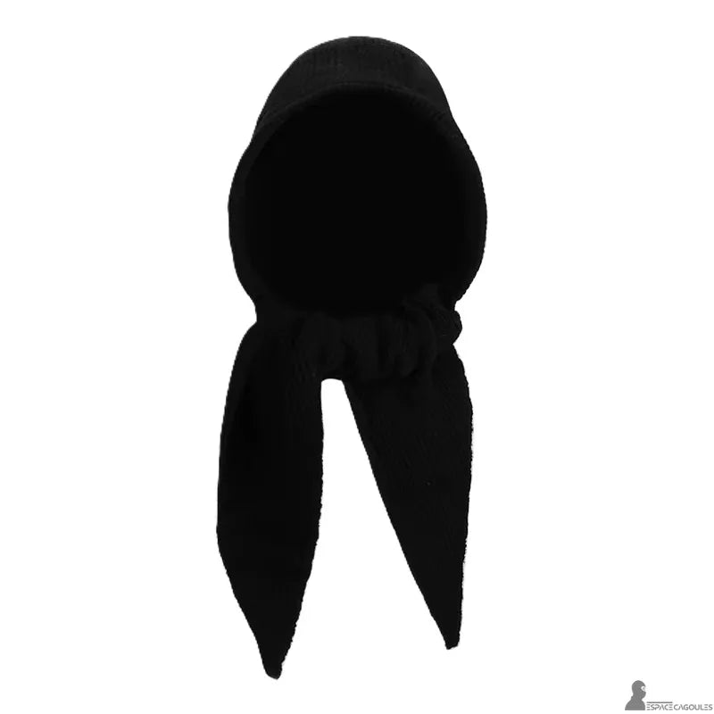 Echarpe cagoule femme noire en maille tricotée, forme capuche intégrée avec pans longs, vue de face sur fond blanc - Espace Cagoules