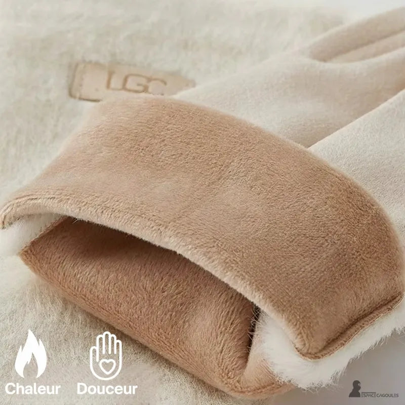 Warme Handschuhe für Frauen mit weichem Samtfutter, bequeme Fütterung am Handgelenk sichtbar, fünf Finger Form, Detailansicht - Cagoules Raum